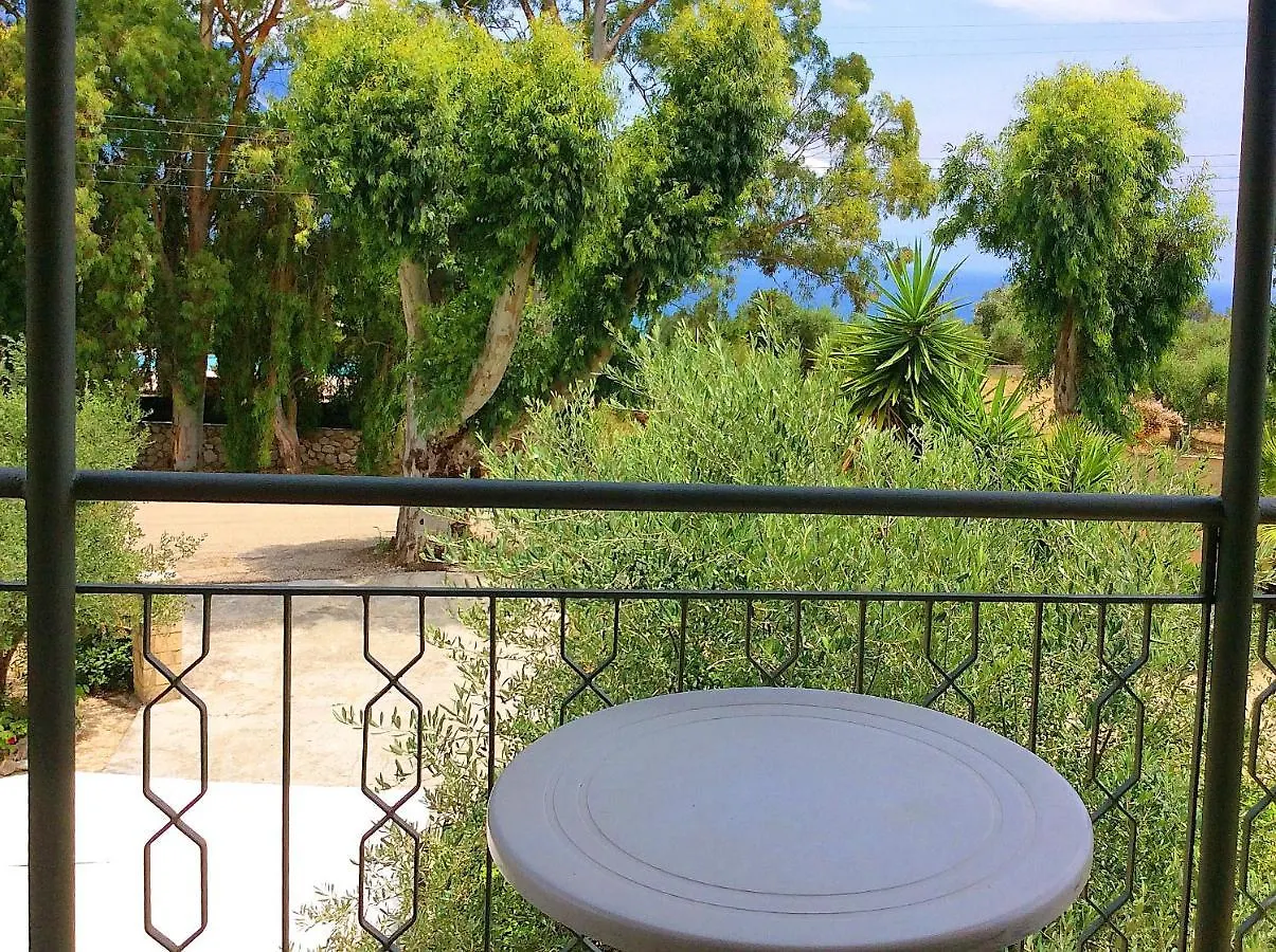 Kefalonia Apartments - Marias Studios In Spartia スパルティア