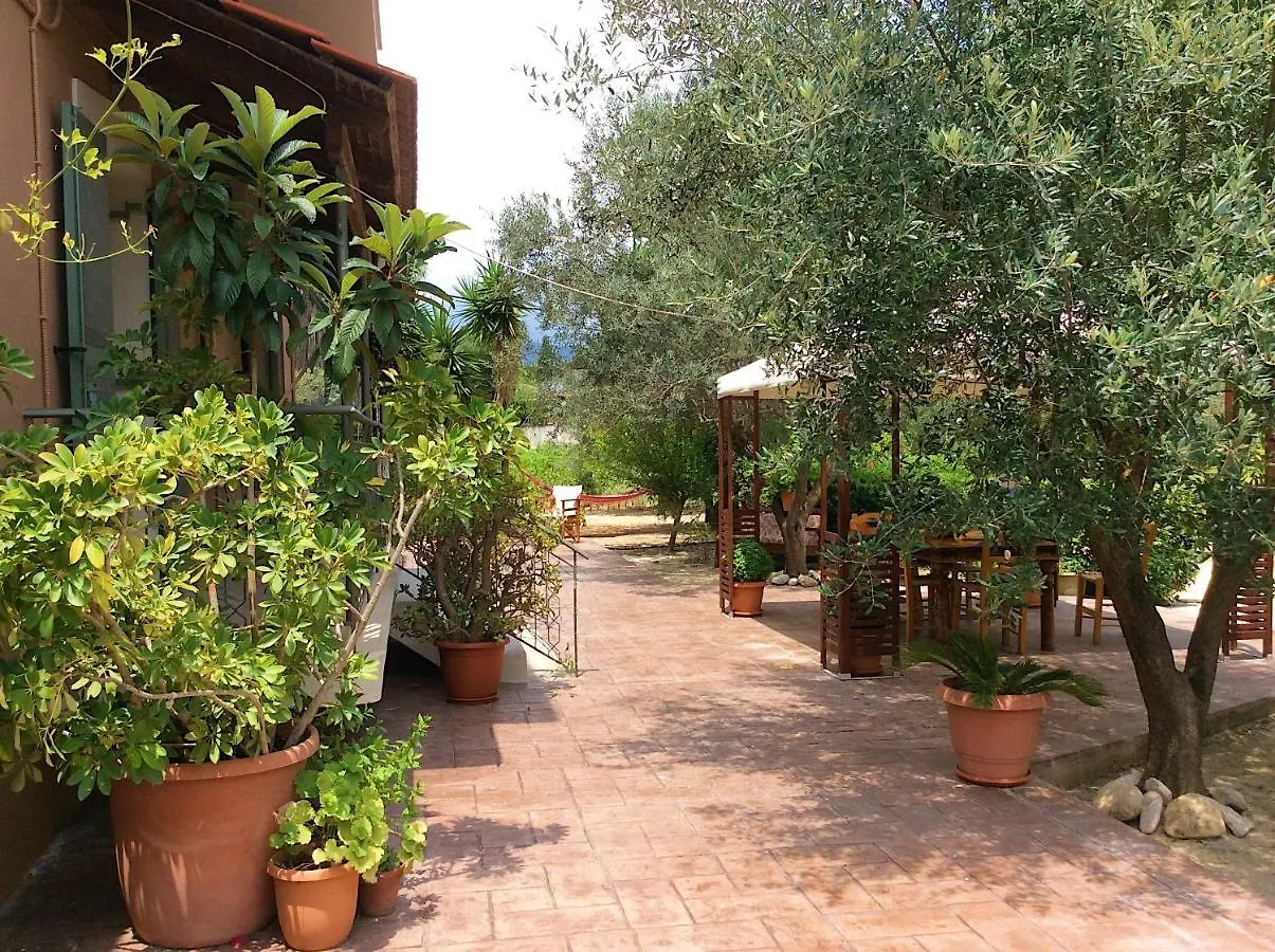 Kefalonia Apartments - Marias Studios In Spartia