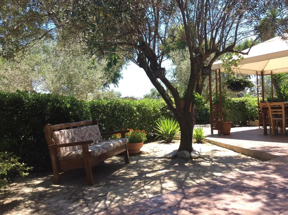 Kefalonia Apartments - Marias Studios In Spartia  スパルティア